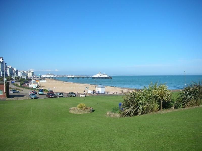 Courtlands Hotel Eastbourne Exterior photo
